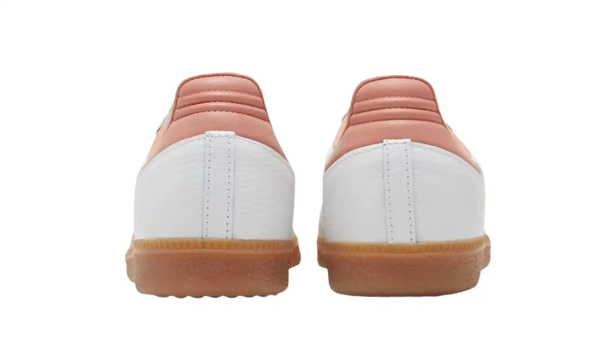 Adidas Samba OG Cloud White Wonder Clay Gum unisex sneakers, heel view with peach clay heel tabs