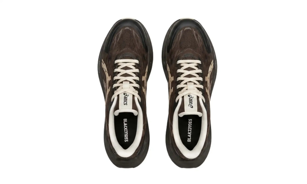 ASICS Blacktoes SUPERBLAST 3 Dark Brown Black men’s shoes, top view showing laces and Blacktoes insole lettering