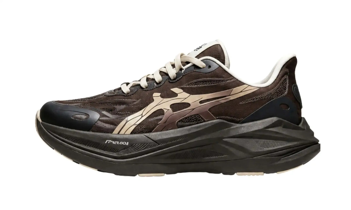 ASICS Blacktoes SUPERBLAST 3 Dark Brown Black men’s shoe, opposite side view showing cream detailing and sculpted sole
