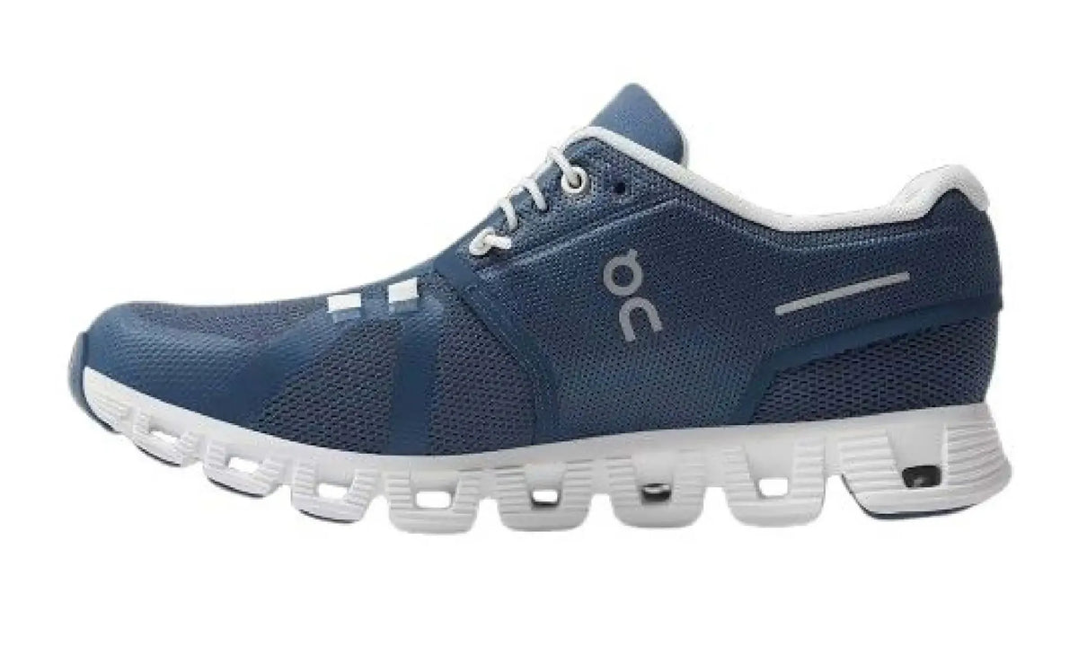 On Cloud 5 Denim/White blue and white sneaker – product view 4